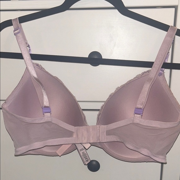 Victoria's Secret Lilac Lace Bra, 36DDD, Lightly worn - Picture 4 of 6